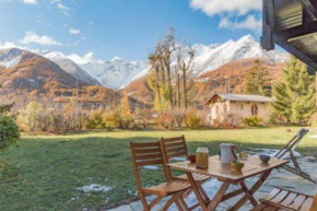 Cocoon with garden and beautiful mountain view